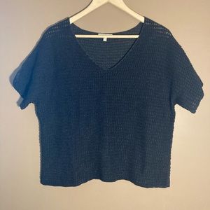 Eileen Fisher 100% organic cotton cropped v neck